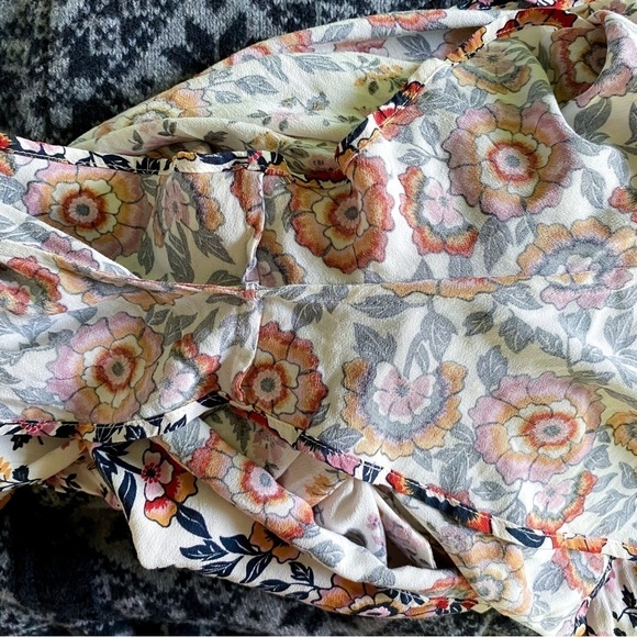 Spell Elle Romper Boho Floral Tassel Tie Rosewood Small EUC - Picture 9 of 13